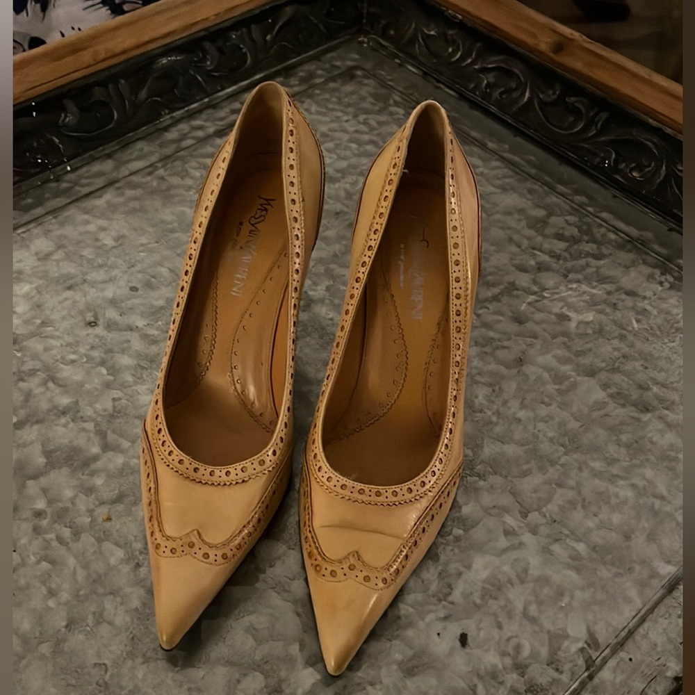 Yves Saint Laurent Vintage Pump